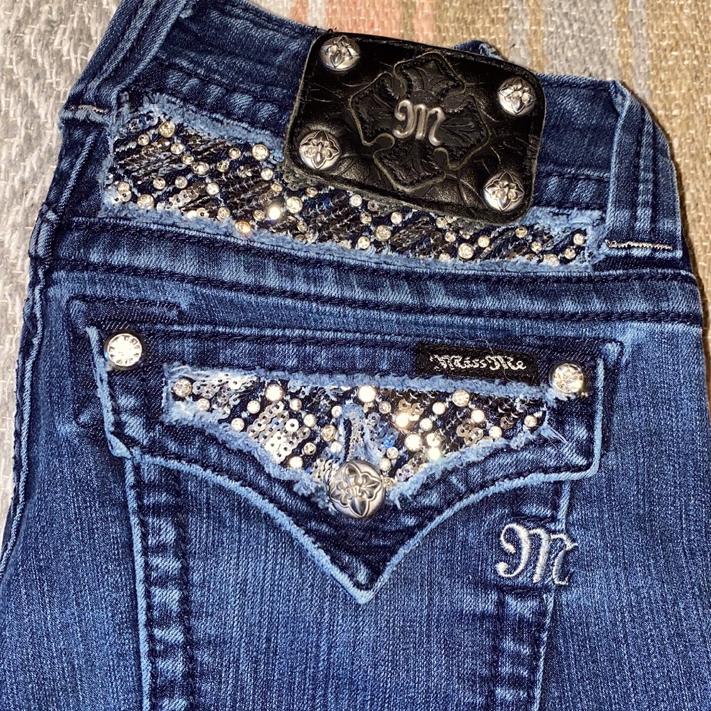 Miss Me 27x33 flare bootcut embellished sequins EUC dark jeans tall long